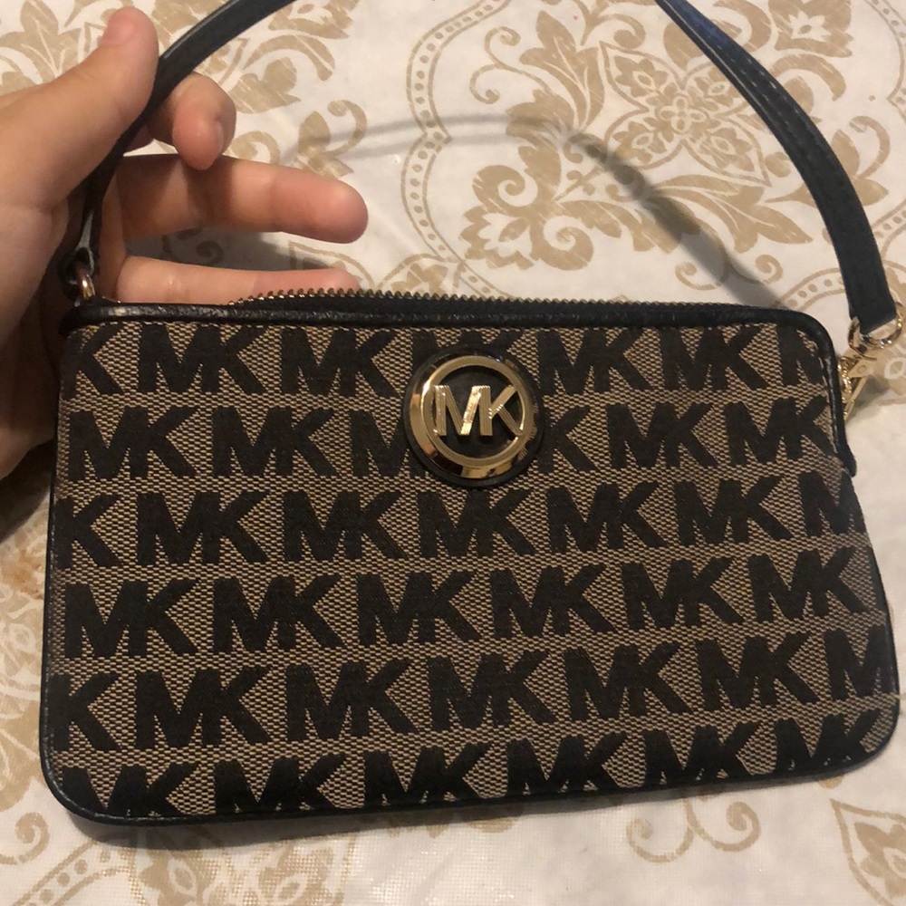 Michael kors wallet